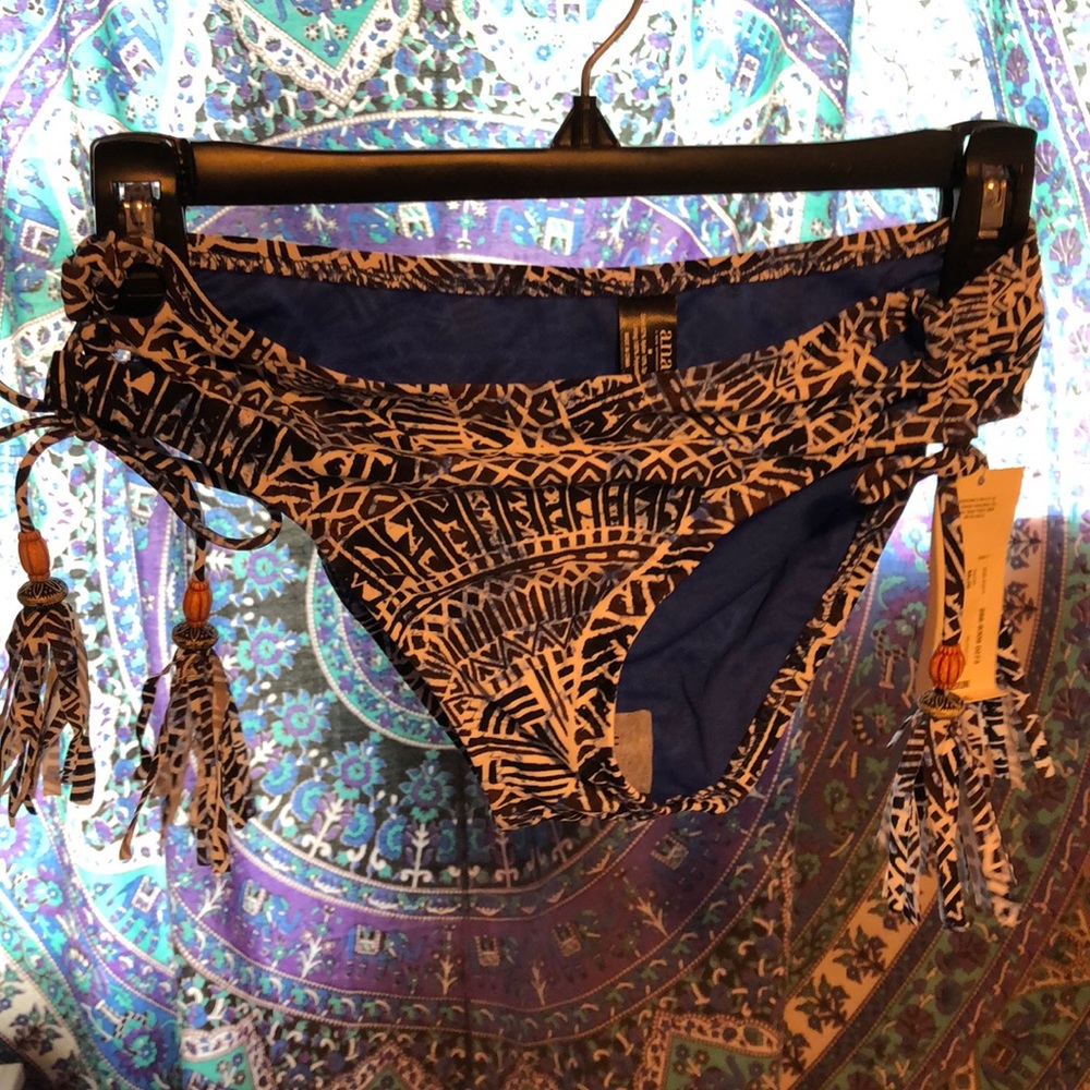 TOP ALSO INSHOP NWT Tribal Swimsuit Bikini Bottom